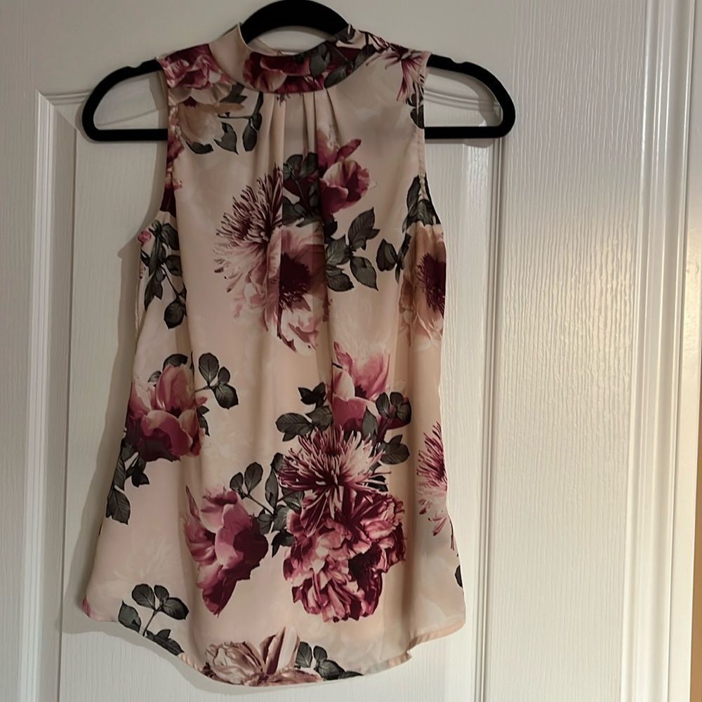 Beautiful Le chateau blouse/Size XS